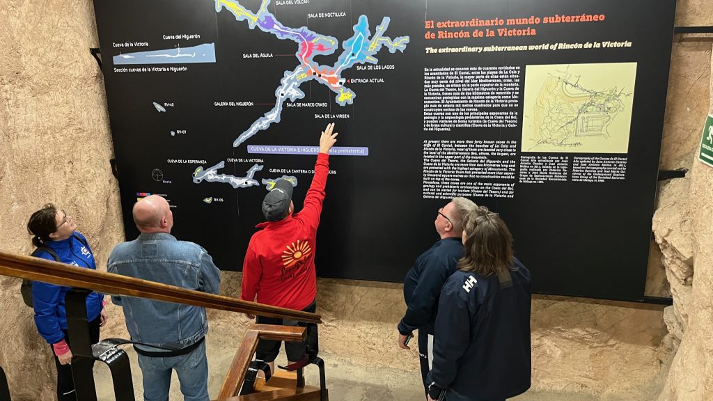 Cuevas del Tesoro cave area map with clients